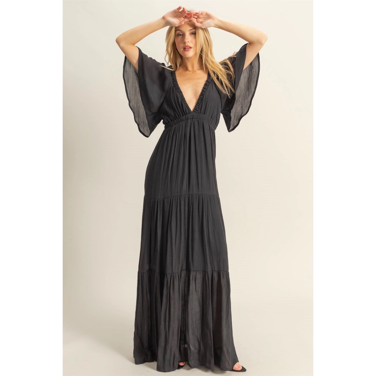 FLOWY SLEEVE TIERED MAXI DRESS