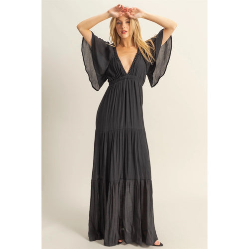 FLOWY SLEEVE TIERED MAXI DRESS