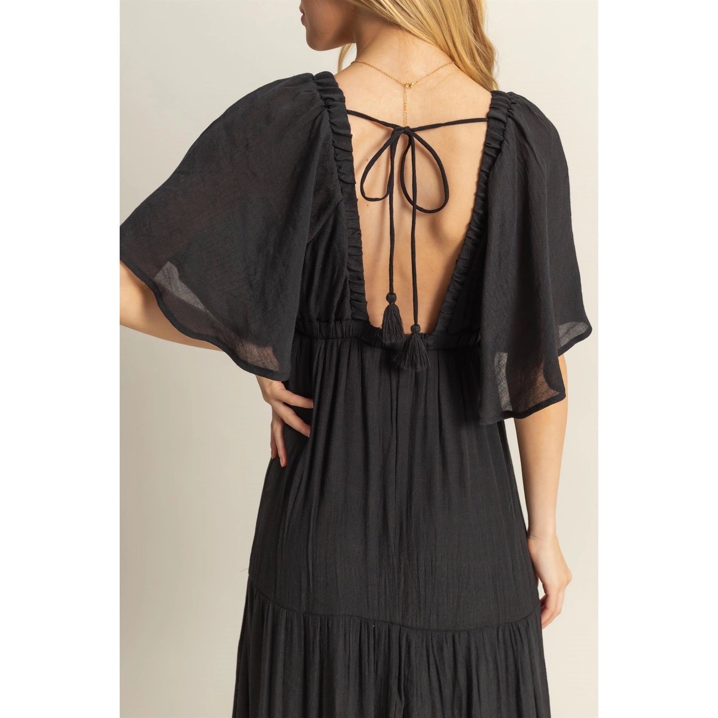 FLOWY SLEEVE TIERED MAXI DRESS