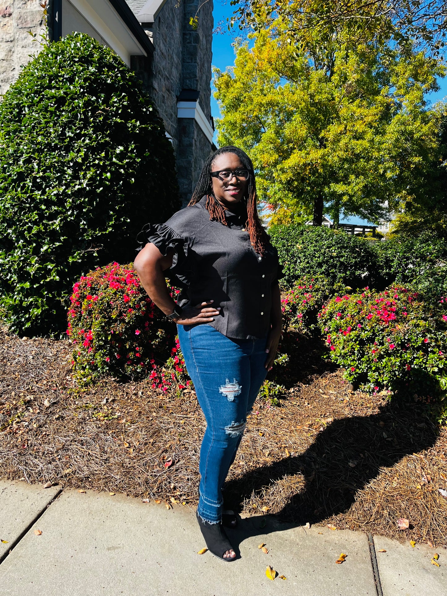 PLEATED RUFFLE SLEEVE SHIRT (plus)