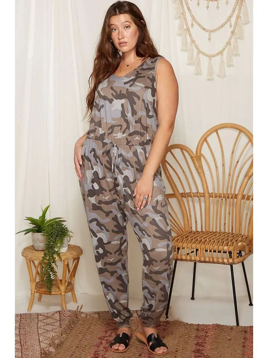CAMO PRINT JUMPSUIT (plus)